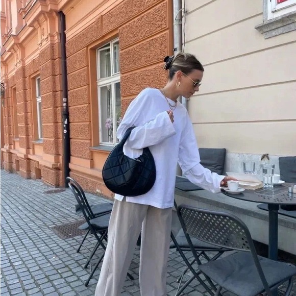 Bold U Hoops Earrings - Picture 7 of 11